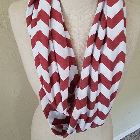 Maroon & White Chevron Infinity Scarf - Picture 2 of 4